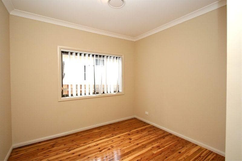 3/1																										Queens Road
														
								Westmead, NSW 2145, Girraween - Thumbnail 5
