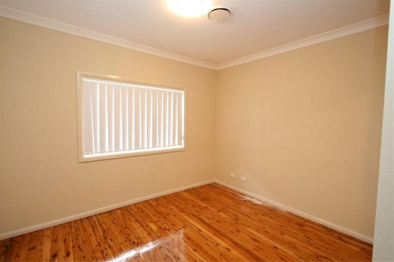 3/1																										Queens Road
														
								Westmead, NSW 2145, Girraween - Thumbnail 7