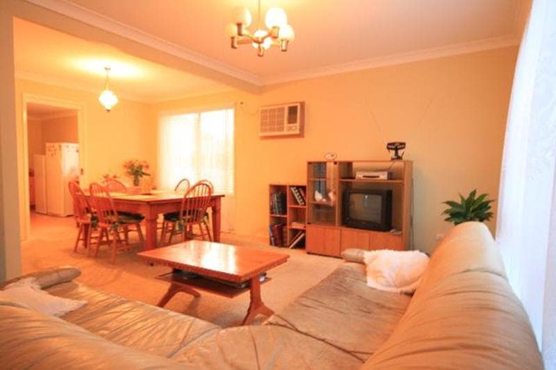 53 Sparman Crescent, Kings Langley, Kings Langley - Thumbnail 3