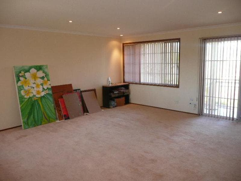 11 Odelia Cres, Plumpton, Plumpton - Thumbnail 4