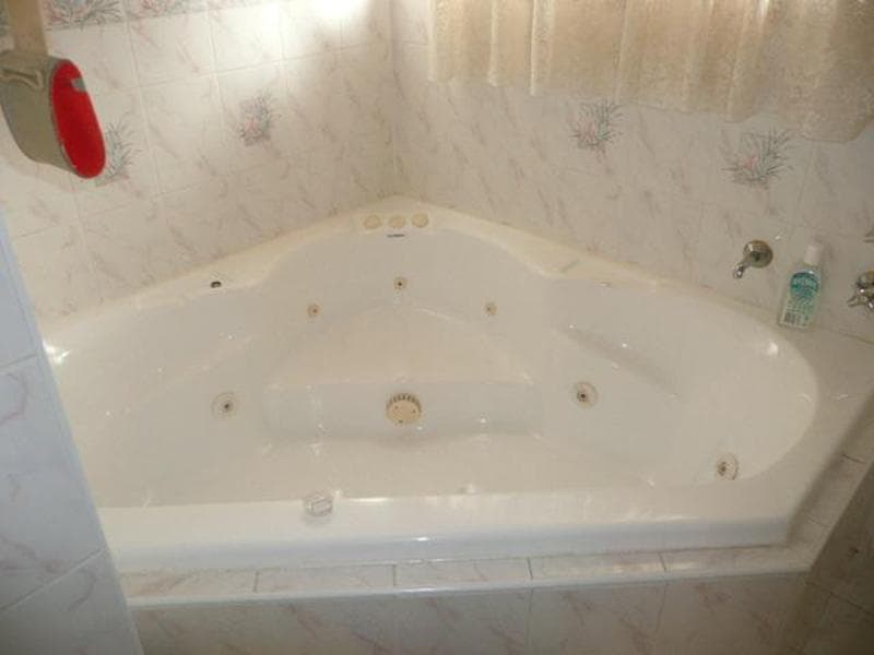 11 Odelia Cres, Plumpton, Plumpton - Thumbnail 6