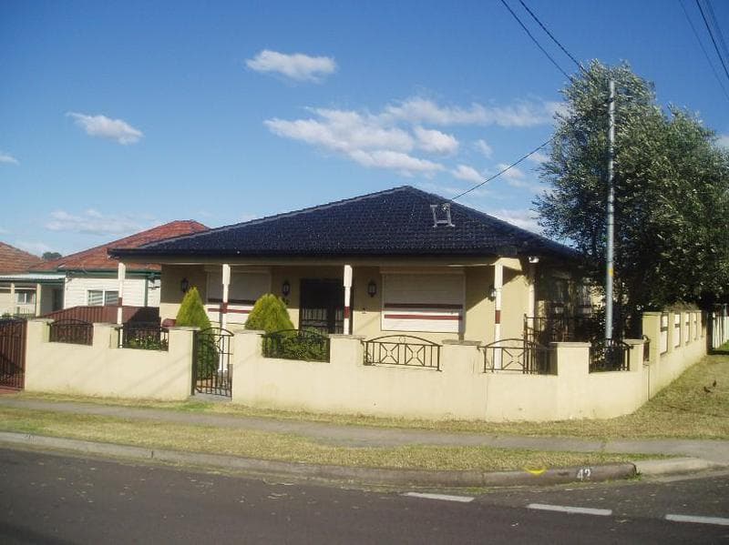 42 Adam Street, Guildford, Guildford - Image 1