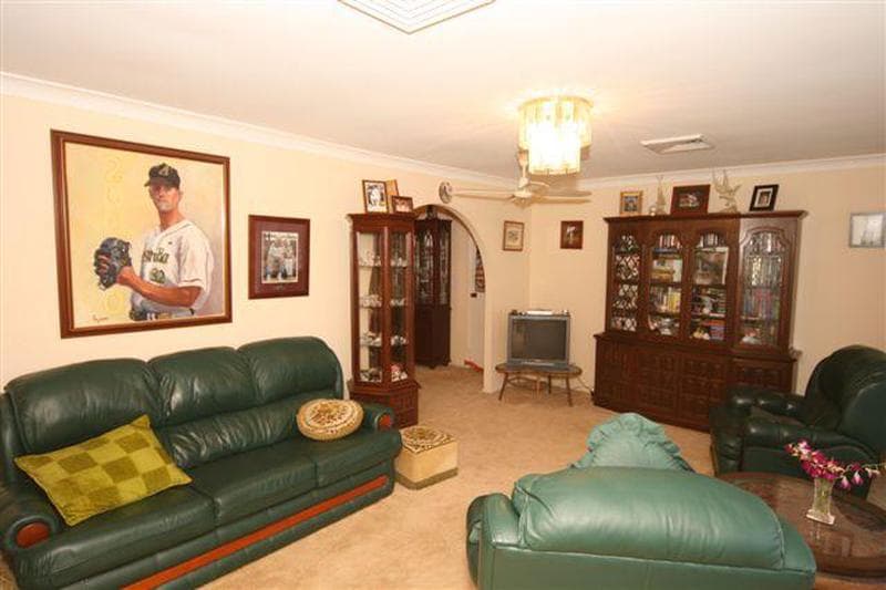 3 Nicholson Crescent, Kings Langley, Kings Langley - Thumbnail 4