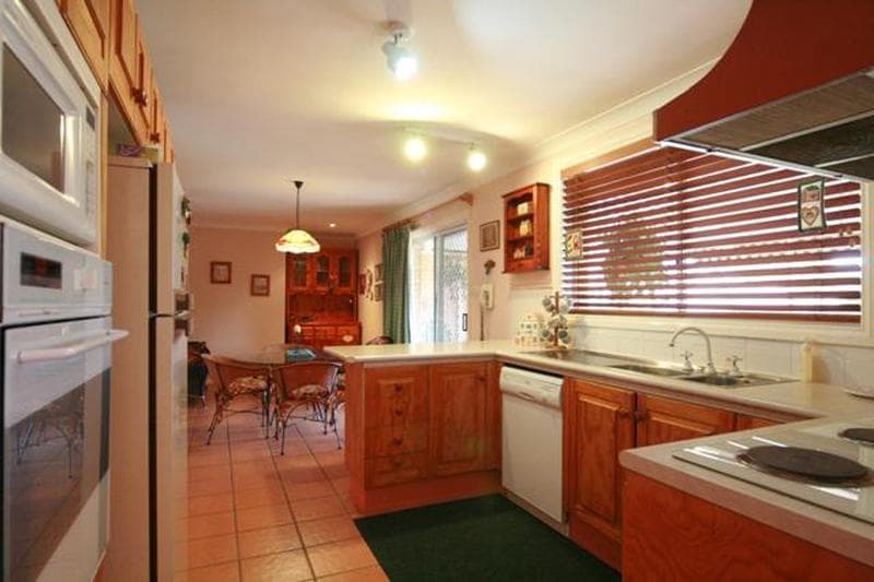 19 Knight Avenue, Kings Langley, Kings Langley - Image 1