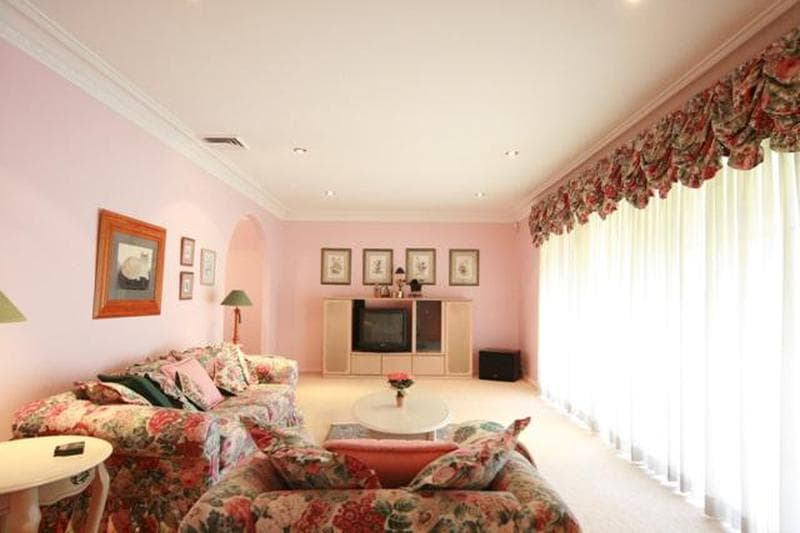19 Knight Avenue, Kings Langley, Kings Langley - Thumbnail 2