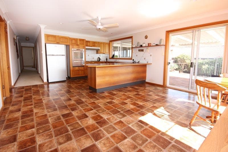 19 Verbena Avenue, Port Macquarie, Port Macquarie - Thumbnail 3