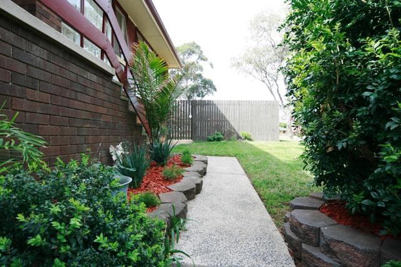 2/8																										Wallaroy Crescent
														
								Woollahra, NSW 2025, Kings Langley - Thumbnail 2
