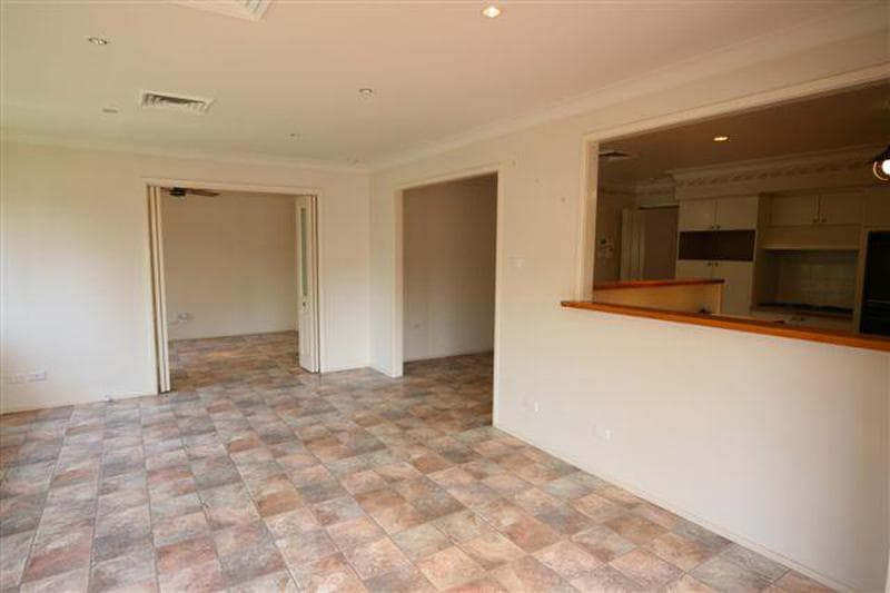 23 Hutchins Crescent, Kings Langley, Kings Langley - Thumbnail 5