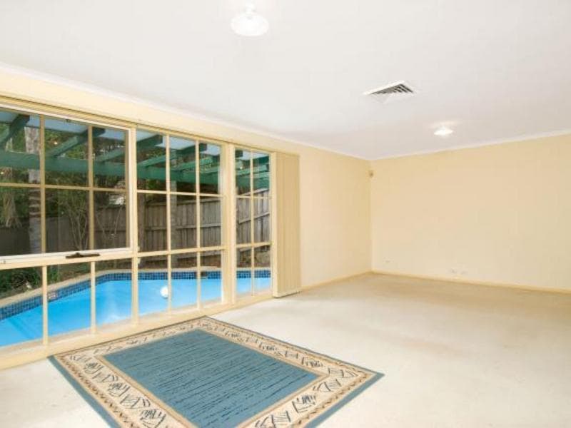 33 Pogson Drive, Cherrybrook, Cherrybrook - Thumbnail 5