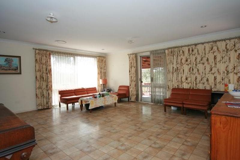 2/8																										Wallaroy Crescent
														
								Woollahra, NSW 2025, Kings Langley - Thumbnail 3
