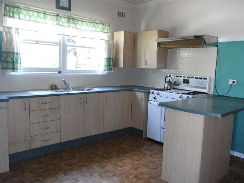 124 Smith Street, Pendle Hill, Pendle Hill - Thumbnail 2