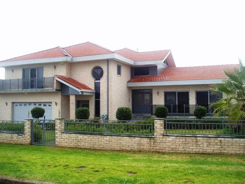 2/8																										Wallaroy Crescent
														
								Woollahra, NSW 2025, Greystanes - Image 1