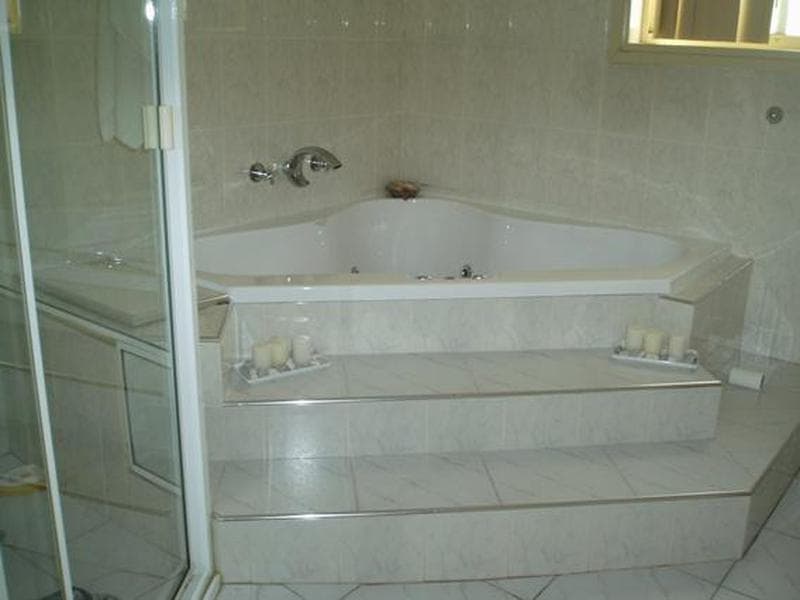 127 Mccredie Road, Guildford West, Guildford West - Thumbnail 4