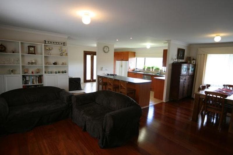 45 Solander Road, Kings Langley, Kings Langley - Thumbnail 2