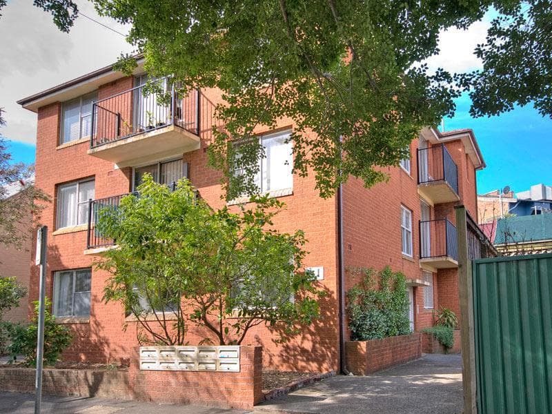 2/8																										Wallaroy Crescent
														
								Woollahra, NSW 2025, Glebe - Image 1