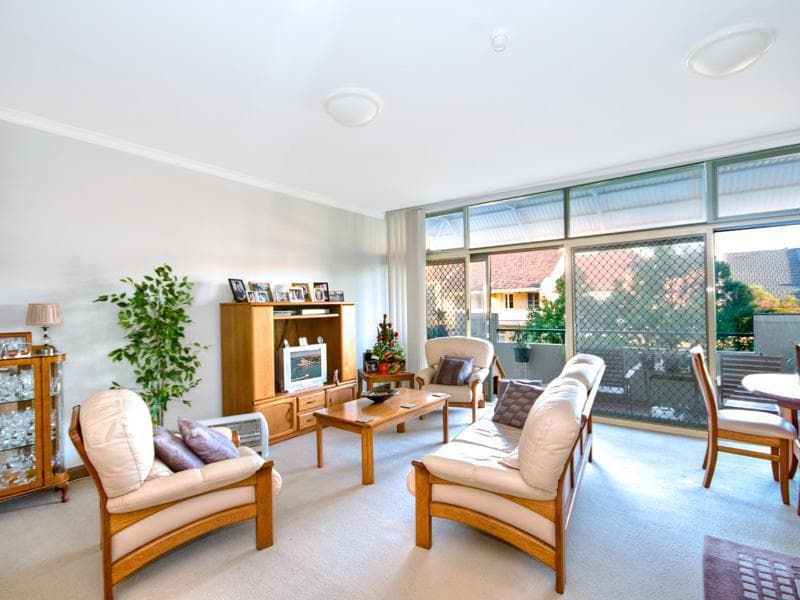 51 Hereford Street, Glebe, Glebe - Thumbnail 2