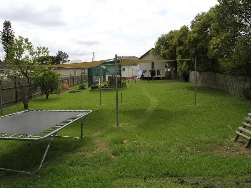 13 Orchard Road, Fairfield, Fairfield - Thumbnail 6