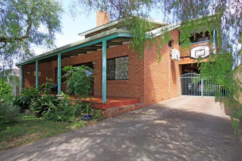 15 University Road, Miranda, Miranda - Image 1
