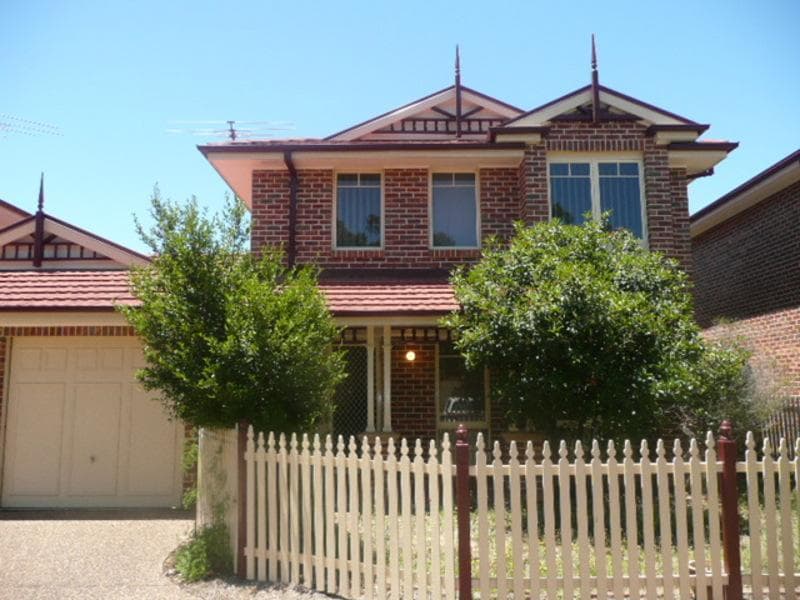 8/2 Blend Place, Woodcroft, Woodcroft - Image 1