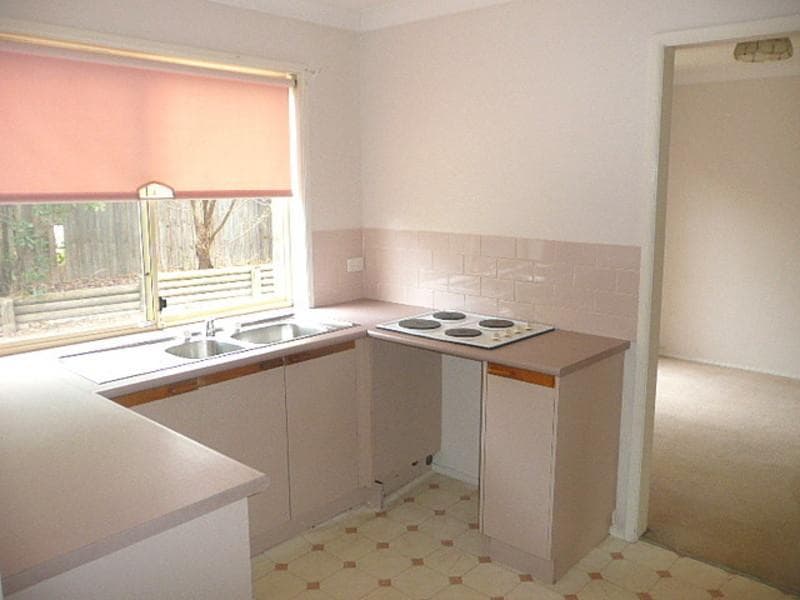 8/2 Blend Place, Woodcroft, Woodcroft - Thumbnail 2