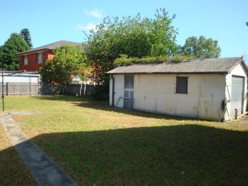 27 Cumberland Street, Cabramatta, Cabramatta - Thumbnail 2