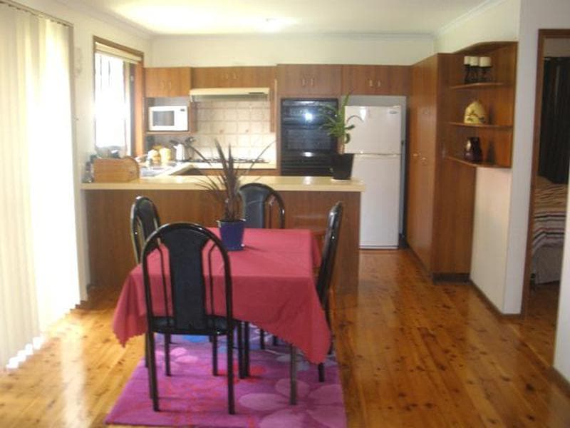7/4 Amiens Close, Bossley Park, Bossley Park - Thumbnail 2