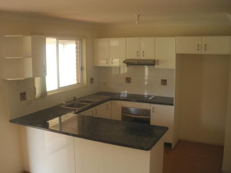 21b St Helens Cl, West Hoxton, West Hoxton - Thumbnail 5