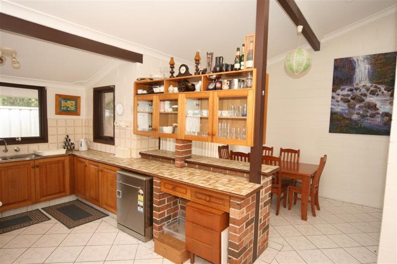 54 Hutchins Crescent, Kings Langley, Kings Langley - Thumbnail 3