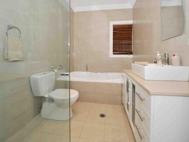 29 Segenhoe Street, Arncliffe, Arncliffe - Thumbnail 8