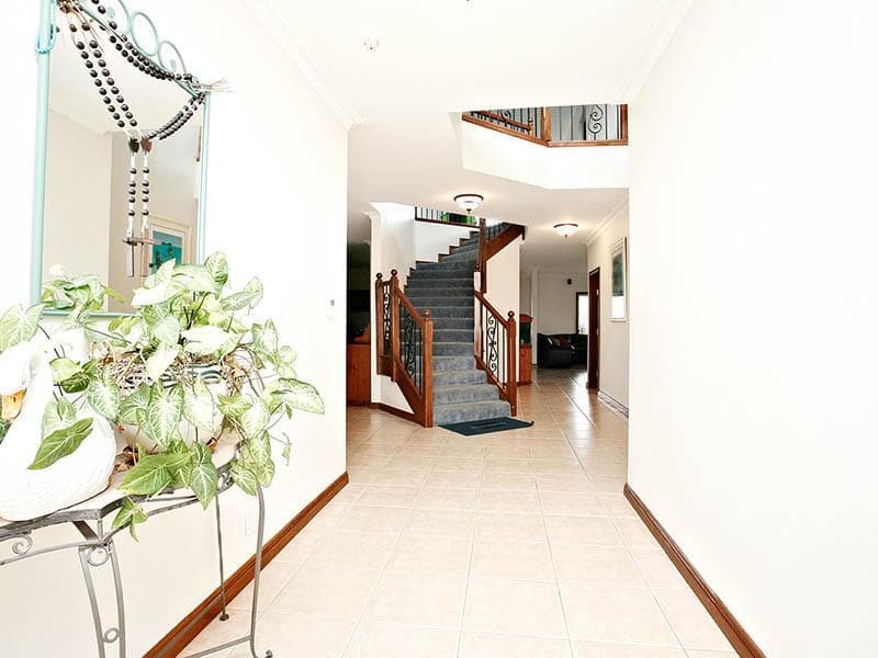 8 Cleone Street, Guildford, Guildford - Thumbnail 4