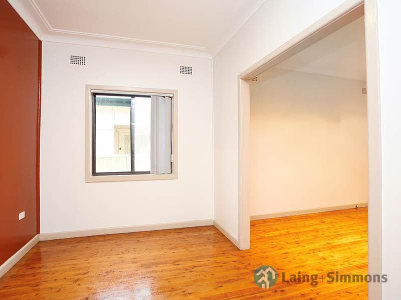 1/36																										Clyde Street
														
								Granville, NSW 2142, Granville - Thumbnail 3