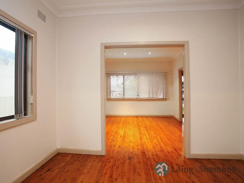 1/36																										Clyde Street
														
								Granville, NSW 2142, Granville - Thumbnail 4