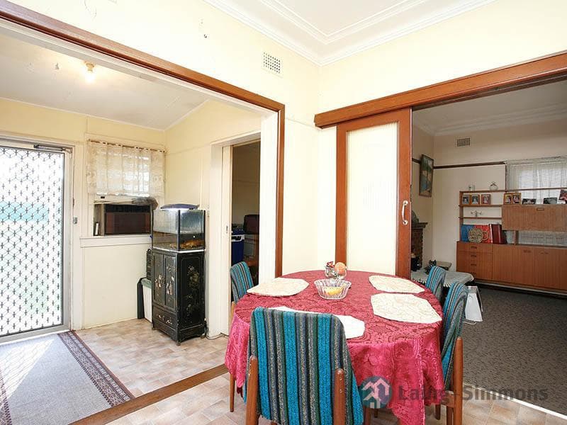 1/36																										Clyde Street
														
								Granville, NSW 2142, Guildford - Thumbnail 3