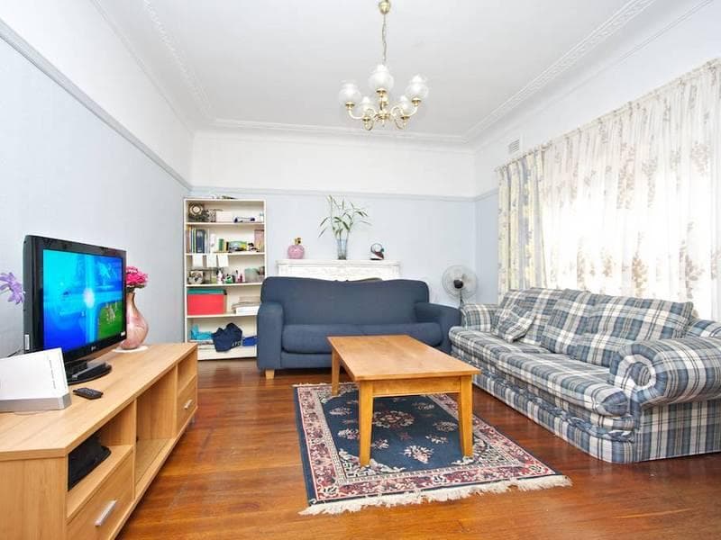 42 Binalong Road, Pendle Hill, Pendle Hill - Thumbnail 3