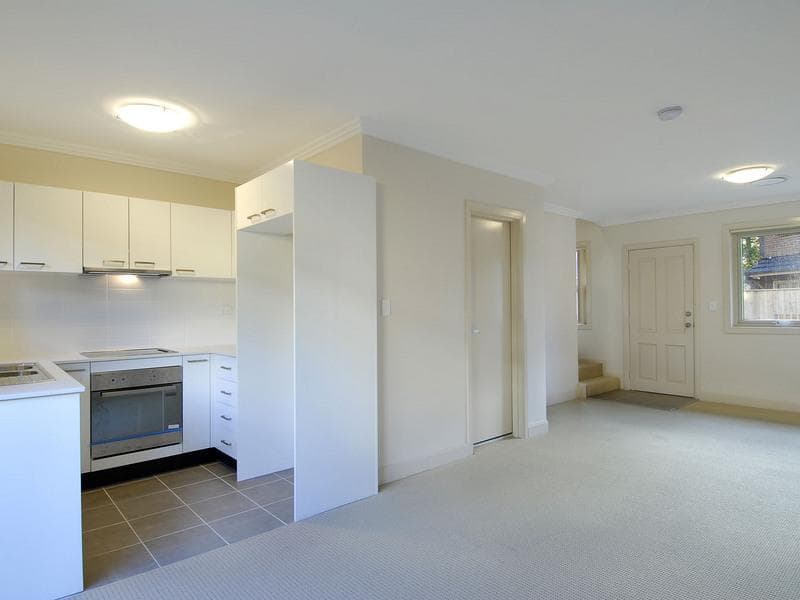 9/1b Hampden Road, Pennant Hills, Pennant Hills - Thumbnail 3