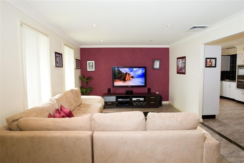 8 Sycamore Crescent, Quakers Hill, Quakers Hill - Thumbnail 3