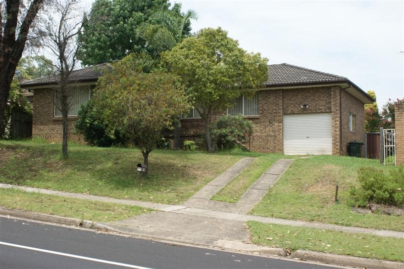 71 James Cook Drive, Kings Langley, Kings Langley - Image 1