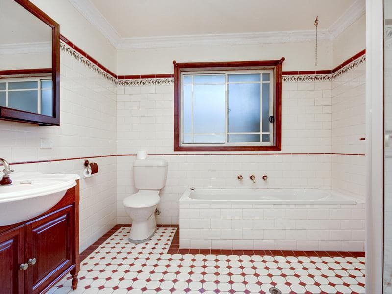 9/15																										Blaxcell Street
														
								Granville, NSW 2142, Helensburgh - Thumbnail 2