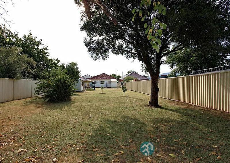 8 Chamberlain Road, Guildford, Guildford - Thumbnail 8