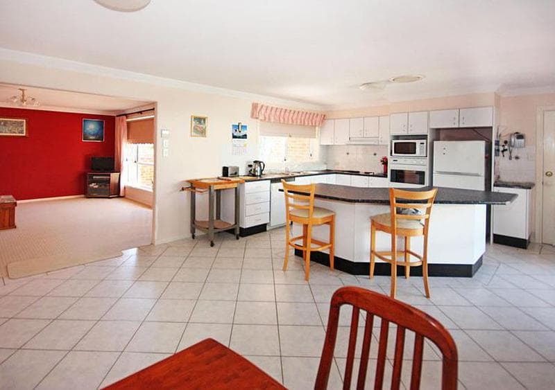 2/5 Sunnyside Crescent, Port Macquarie, Port Macquarie - Thumbnail 2