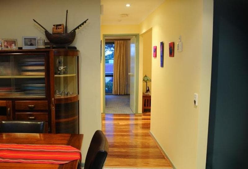 34 Benbury, Quakers Hill, Quakers Hill - Thumbnail 2