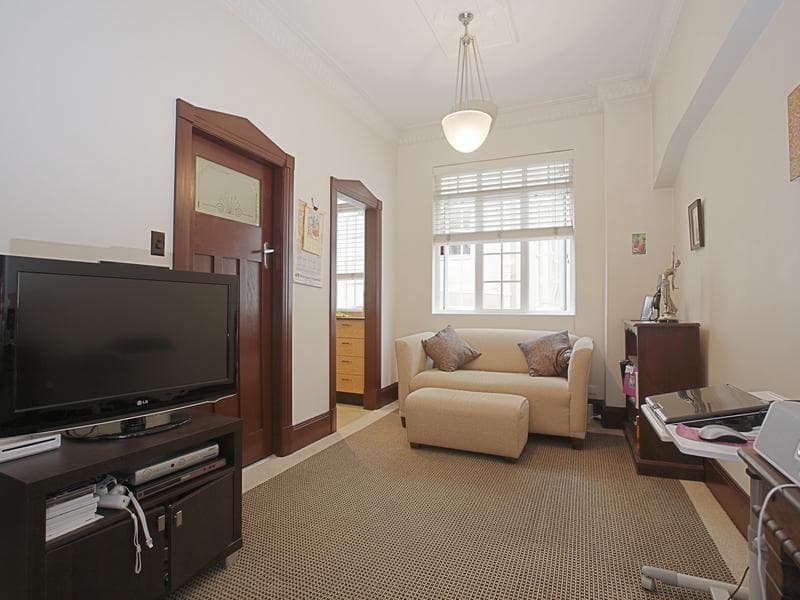33/2 Greenknowe Ave, Elizabeth Bay, Elizabeth Bay - Image 1