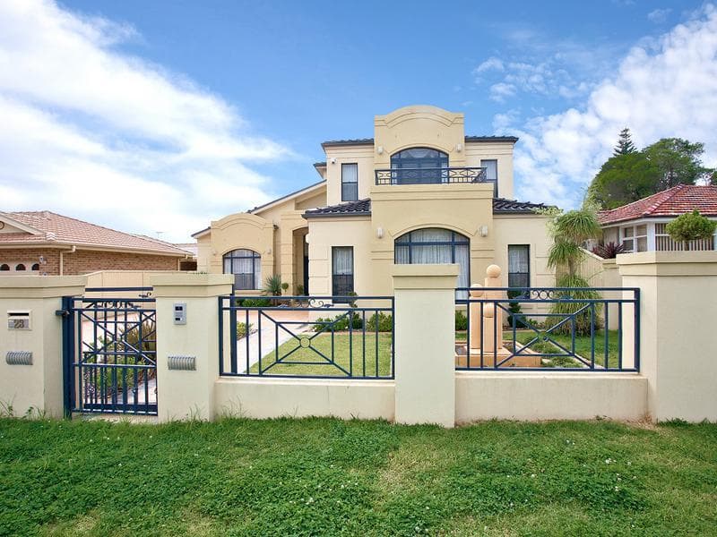 23 Garment, Fairfield West, Fairfield West - Image 1