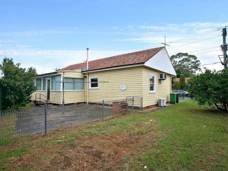 23 Cockburn Crescent, Fairfield East, Fairfield East - Thumbnail 2