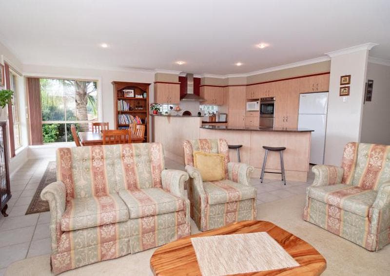 44 Sapphire Drive, Port Macquarie, Port Macquarie - Thumbnail 4