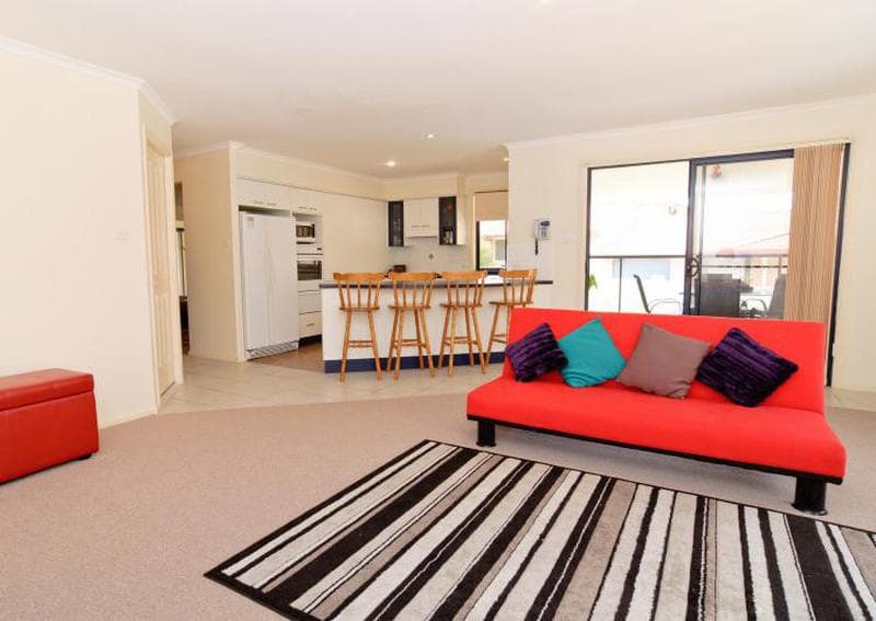 21 Amethyst Way, Port Macquarie, Port Macquarie - Thumbnail 4