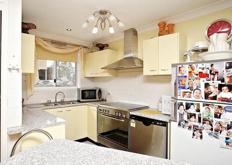 10 Kirsty Close, Hassall Grove, Hassall Grove - Thumbnail 2