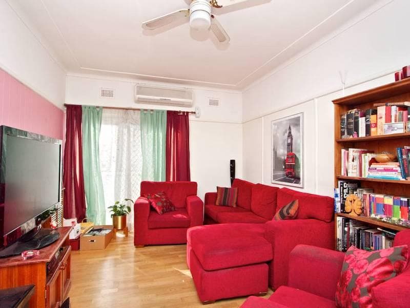 12 Bates Avenue, South Wentworthville, South Wentworthville - Thumbnail 2