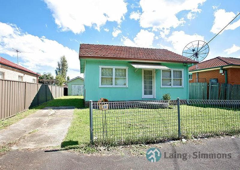 12 Gregory Street, Granville, Granville - Image 1