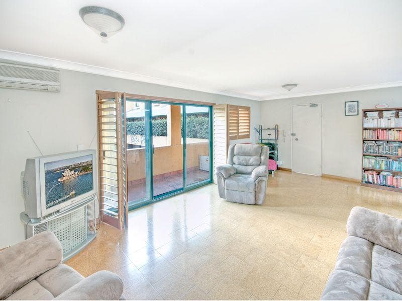 1																										Brenan St
														
								Fairfield, NSW 2165, Glebe - Thumbnail 2